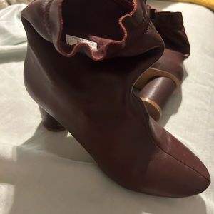 Glory leather burgundy ankle boots